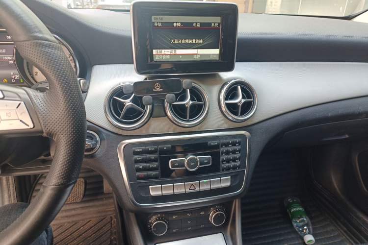 Used Mercedes-Benz GLA 2015 GLA 200 Fashion Model Audio And AC Panel