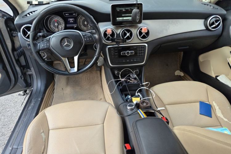 Used Mercedes-Benz GLA 2015 GLA 200 Fashion Model Center Console
