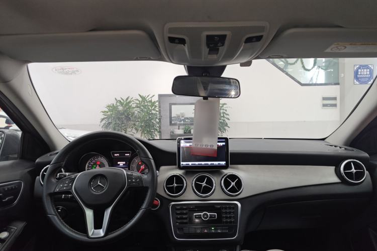 Used Mercedes-Benz GLA 2015 GLA 200 Fashion Model Center Console