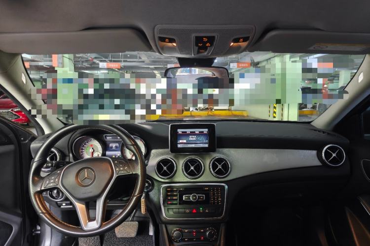 Used Mercedes-Benz GLA 2015 GLA 200 Fashion Model Center Console
