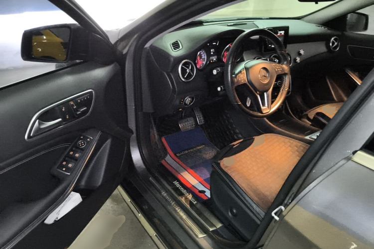 Used Mercedes-Benz GLA 2015 GLA 220 4MATIC Fashion Model Driver Seat