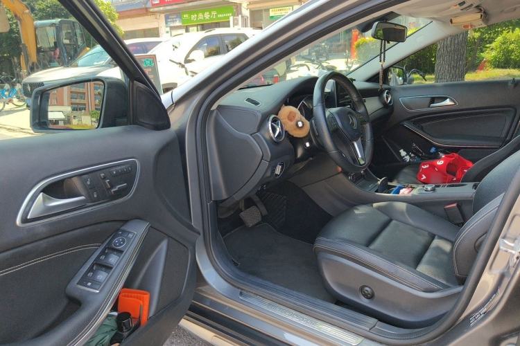 Used Mercedes-Benz GLA 2015 GLA 220 4MATIC Fashion Model Driver Seat