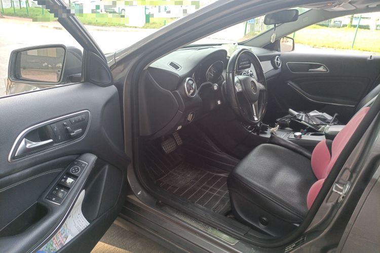 Used Mercedes-Benz GLA 2015 GLA 200 Driver Seat