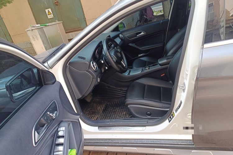 Used Mercedes-Benz GLA 2015 GLA 200 Fashion Model Driver Seat