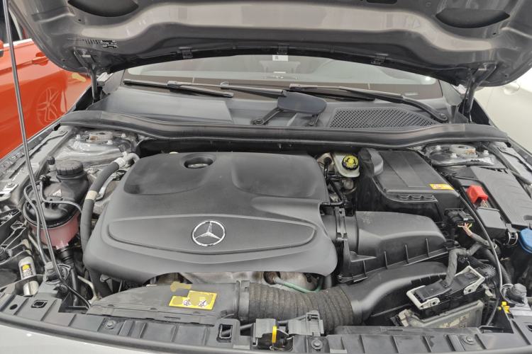 Used Mercedes-Benz GLA 2015 GLA 200 Fashion Model Engine Bay