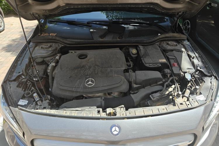 Used Mercedes-Benz GLA 2015 GLA 200 Fashion Model Engine Bay