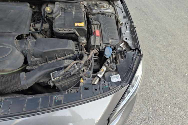Used Mercedes-Benz GLA 2015 GLA 200 Fashion Model Engine Bay Left