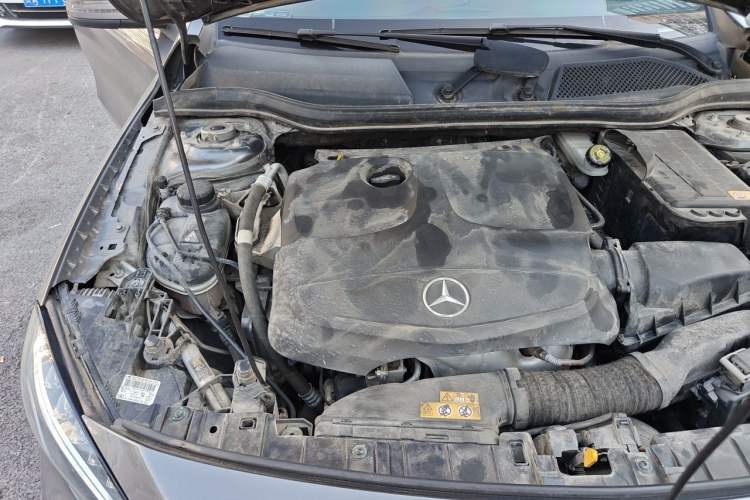 Used Mercedes-Benz GLA 2015 GLA 260 4MATIC Sport Edition Engine Bay Right