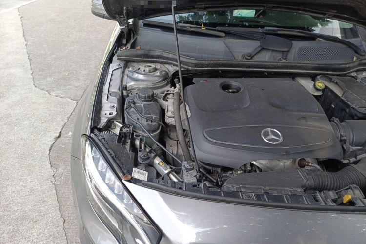 Used Mercedes-Benz GLA 2015 GLA 200 Engine Bay Right