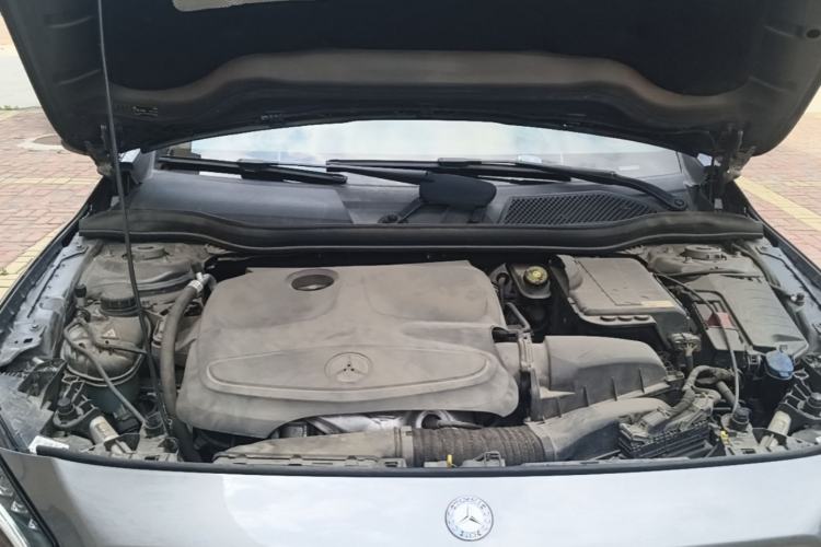 Used Mercedes-Benz GLA 2015 GLA 260 4MATIC Engine Bay