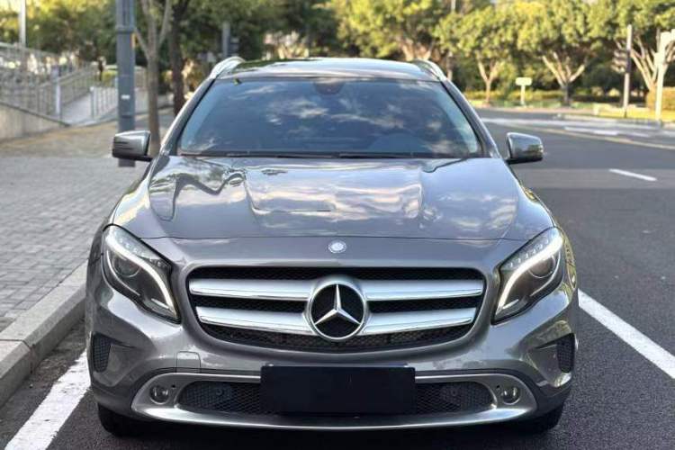 Used Mercedes-Benz GLA 2015 GLA 220 4MATIC Fashion Model Exterior 1