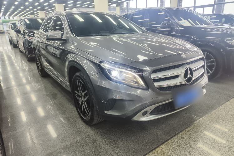 Used Mercedes-Benz GLA 2015 GLA 220 4MATIC Fashion Model Exterior 2