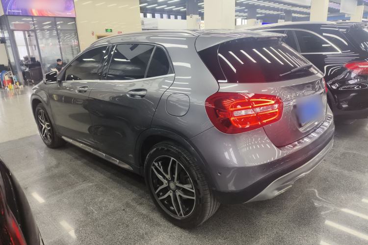 Used Mercedes-Benz GLA 2015 GLA 220 4MATIC Fashion Model Exterior 3
