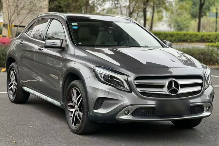 Used Mercedes-Benz GLA 2015 GLA 220 4MATIC Fashion Model Exterior 3