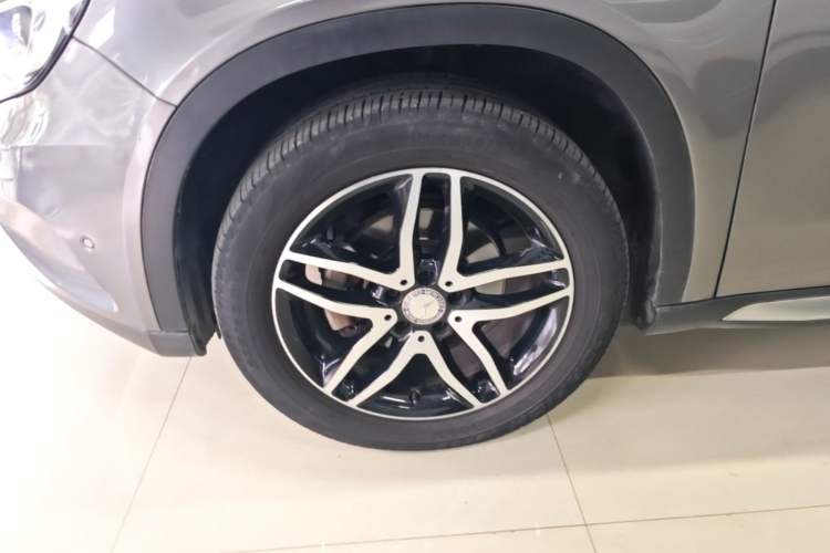 Used Mercedes-Benz GLA 2015 GLA 200 Fashion Model Exterior 4