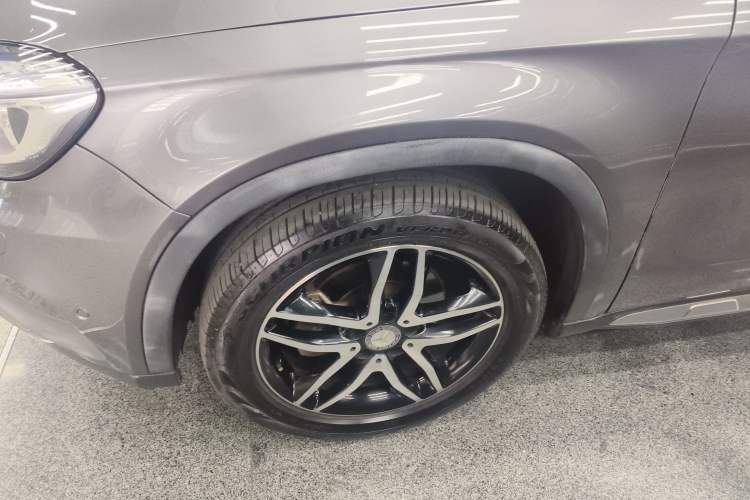 Used Mercedes-Benz GLA 2015 GLA 220 4MATIC Fashion Model Exterior 7
