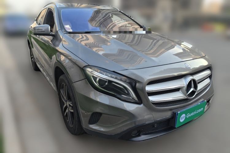 Used Mercedes-Benz GLA 2015 GLA 200 Fashion Model Front Right 45 Deg