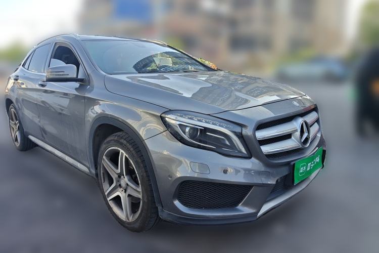 Used Mercedes-Benz GLA 2015 GLA 260 4MATIC Sport Edition Front Right 45 Deg