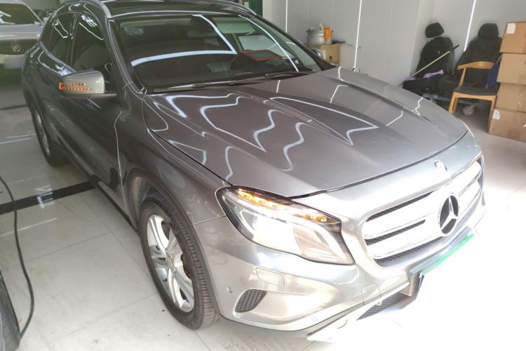 Used Mercedes-Benz GLA 2015 GLA 200 Front Right 45 Deg