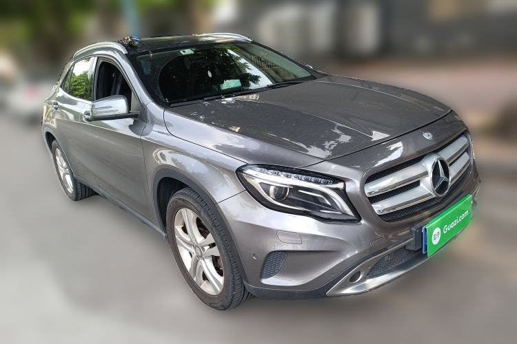 Used Mercedes-Benz GLA 2015 GLA 200 Front Right 45 Deg