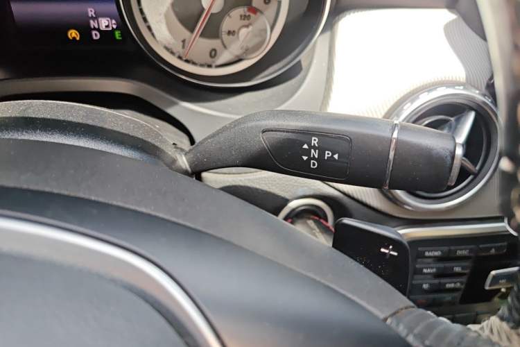 Used Mercedes-Benz GLA 2015 GLA 200 Sport Edition Gear Lever