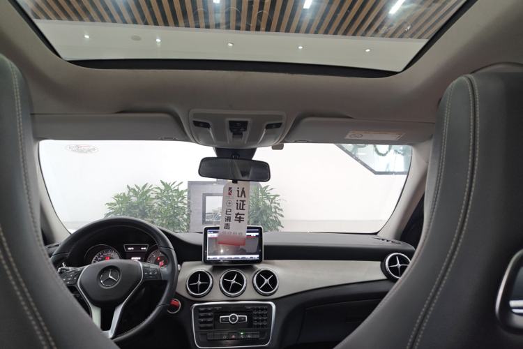 Used Mercedes-Benz GLA 2015 GLA 200 Fashion Model Headliner