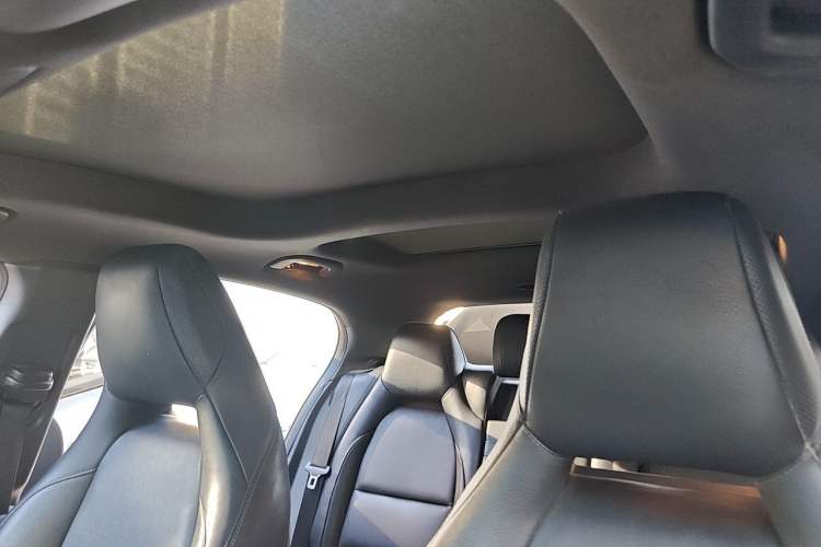 Used Mercedes-Benz GLA 2015 GLA 260 4MATIC Sport Edition Headliner