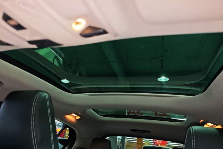 Used Mercedes-Benz GLA 2015 GLA 200 Sport Edition Headliner