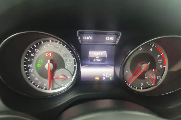 Used Mercedes-Benz GLA 2015 GLA 220 4MATIC Fashion Model Instrument Cluster