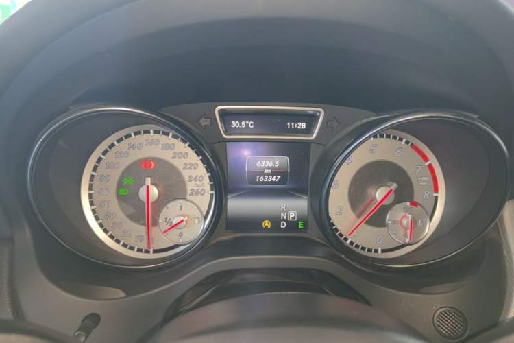 Used Mercedes-Benz GLA 2015 GLA 200 Fashion Model Instrument Cluster