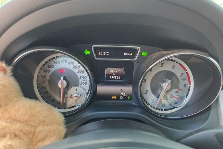Used Mercedes-Benz GLA 2015 GLA 220 4MATIC Fashion Model Instrument Cluster