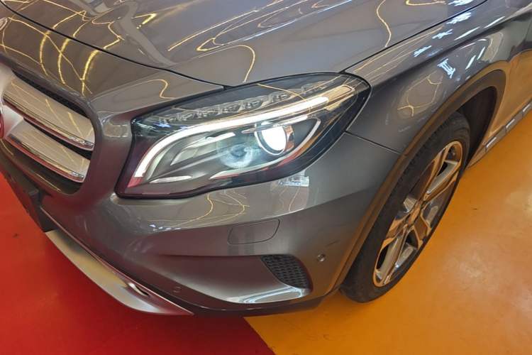 Used Mercedes-Benz GLA 2015 GLA 220 4MATIC Luxury Model Left Front Headlight