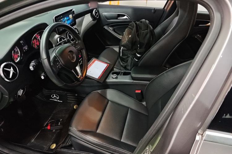 Used Mercedes-Benz GLA 2015 GLA 200 Sport Edition Left Front Seat