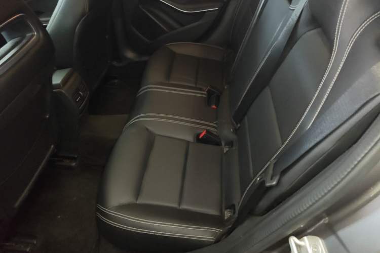 Used Mercedes-Benz GLA 2015 GLA 220 4MATIC Fashion Model Left Rear Seat