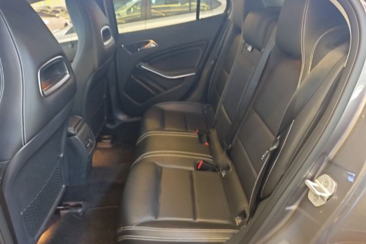 Used Mercedes-Benz GLA 2015 GLA 220 4MATIC Luxury Model Left Rear Seat