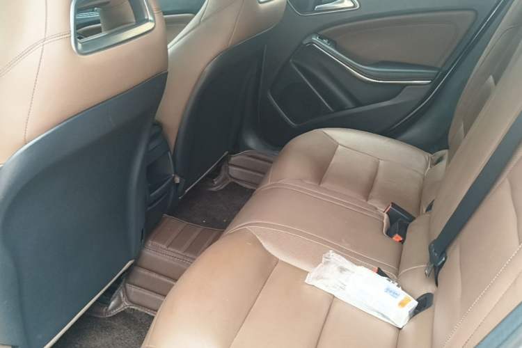 Used Mercedes-Benz GLA 2015 GLA 260 4MATIC Left Rear Seat