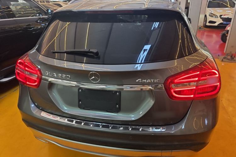 Used Mercedes-Benz GLA 2015 GLA 220 4MATIC Luxury Model Rear