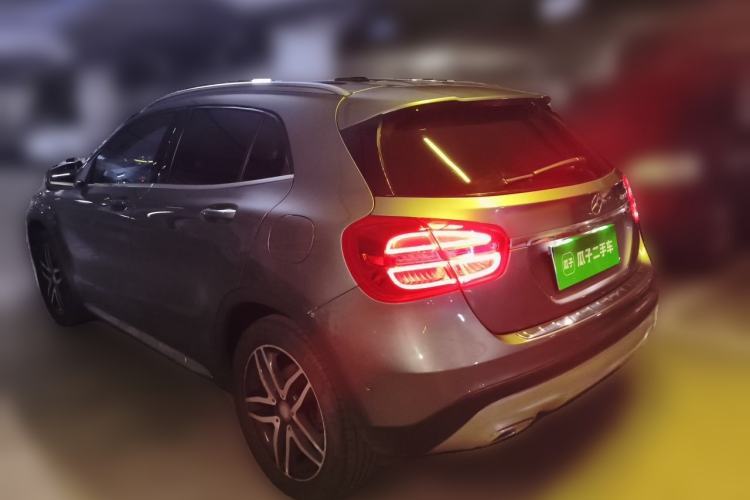 Used Mercedes-Benz GLA 2015 GLA 220 4MATIC Fashion Model Rear Left 45 Deg
