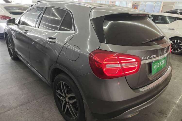 Used Mercedes-Benz GLA 2015 GLA 220 4MATIC Fashion Model Rear Left 45 Deg