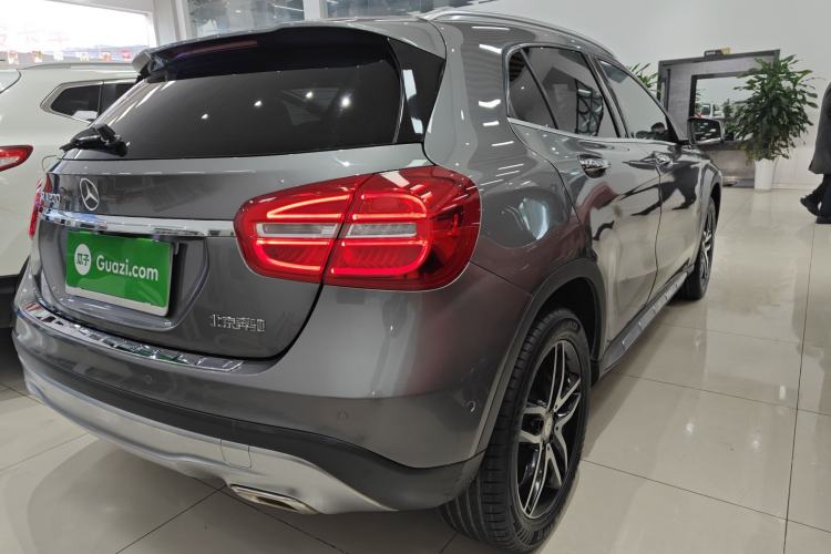 Used Mercedes-Benz GLA 2015 GLA 200 Fashion Model Rear Right 45 Deg