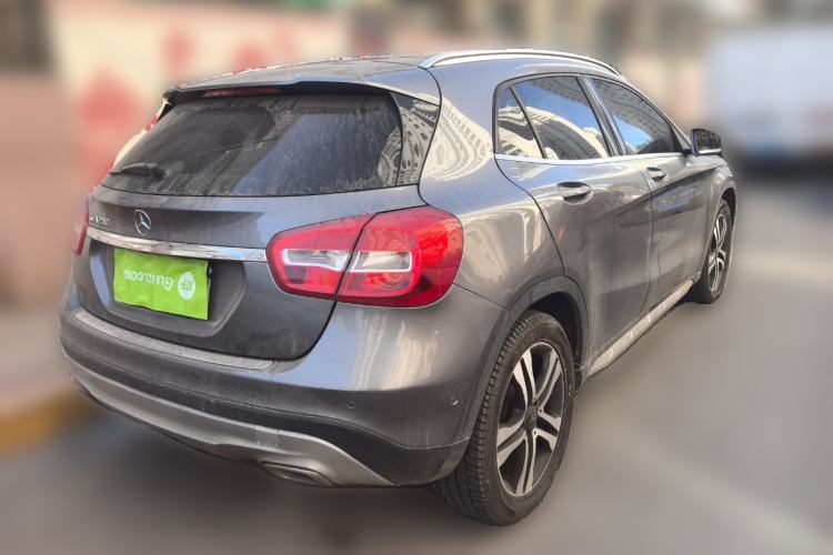 Used Mercedes-Benz GLA 2015 GLA 200 Sport Edition Rear Right 45 Deg
