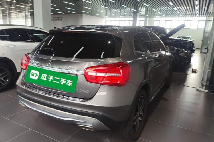 Used Mercedes-Benz GLA 2015 GLA 220 4MATIC Fashion Model Rear Right 45 Deg
