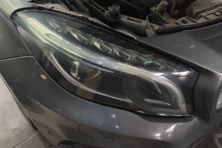 Used Mercedes-Benz GLA 2015 GLA 200 Fashion Model Right Front Headlight
