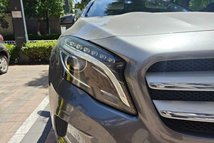 Used Mercedes-Benz GLA 2015 GLA 200 Fashion Model Right Front Headlight