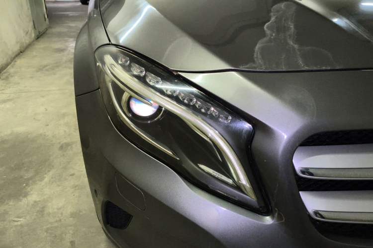 Used Mercedes-Benz GLA 2015 GLA 220 4MATIC Fashion Model Right Front Headlight
