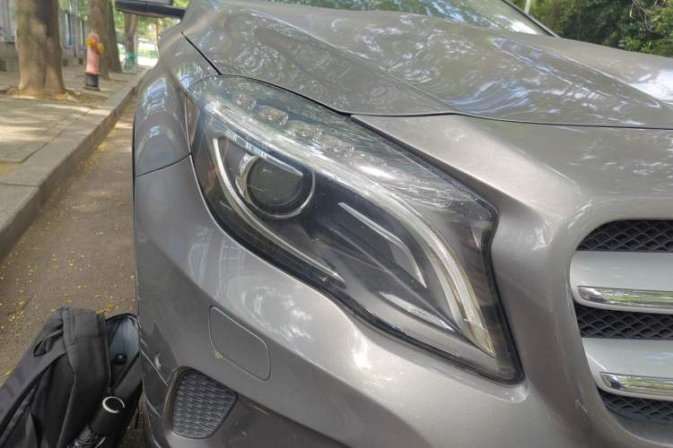 Used Mercedes-Benz GLA 2015 GLA 220 4MATIC Fashion Model Right Front Headlight