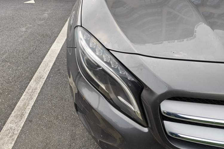 Used Mercedes-Benz GLA 2015 GLA 200 Fashion Model Right Front Headlight