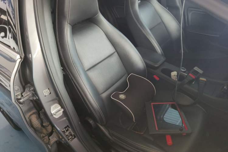 Used Mercedes-Benz GLA 2015 GLA 200 Fashion Model Right Front Seat