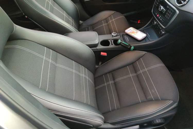 Used Mercedes-Benz GLA 2015 GLA 200 Right Front Seat