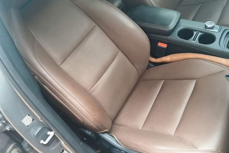 Used Mercedes-Benz GLA 2015 GLA 260 4MATIC Right Front Seat